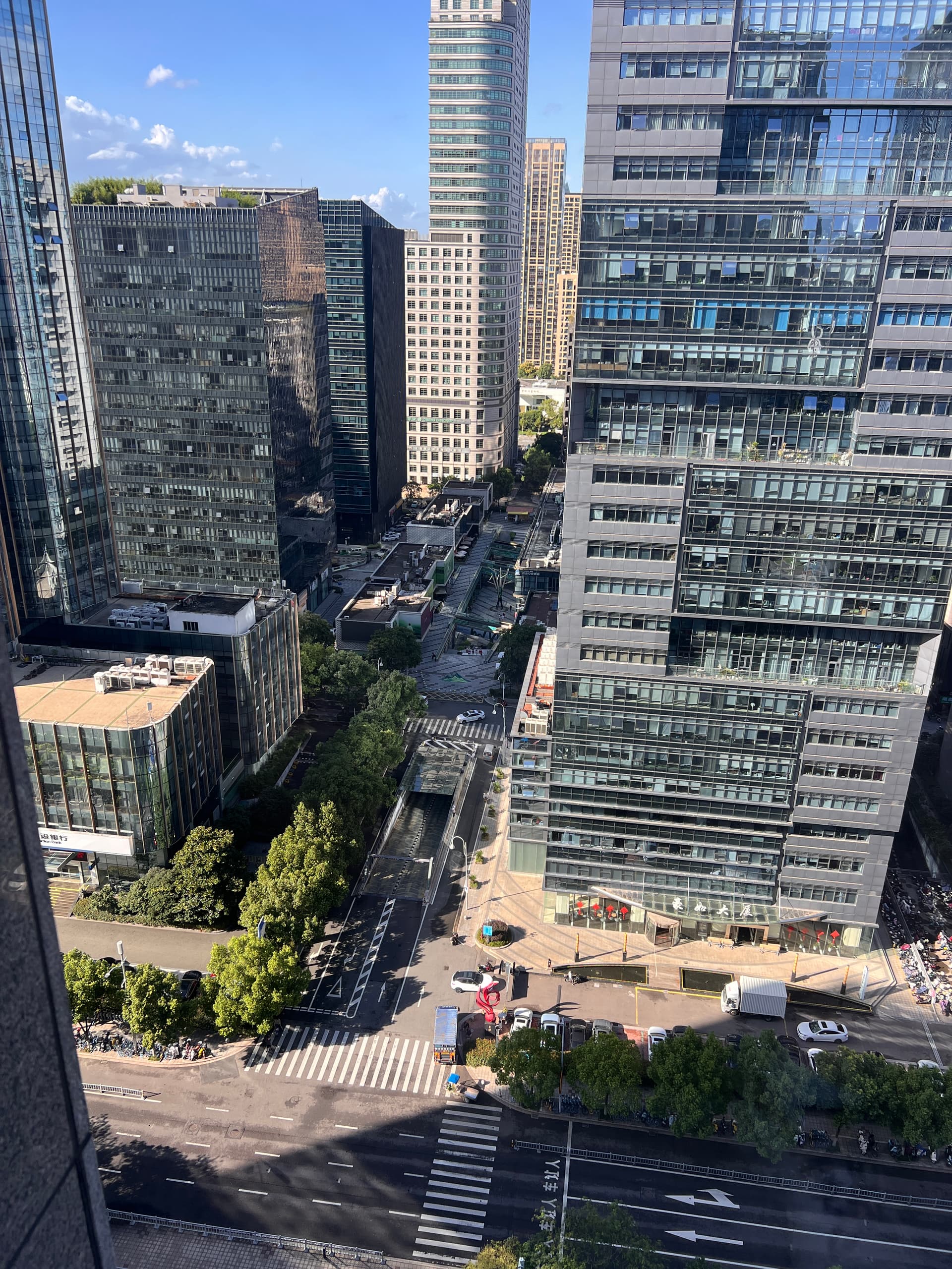 AzuLong Office Interior - Professional Workspace for Excavator Track Bolt Manufacturing and US Market Operations